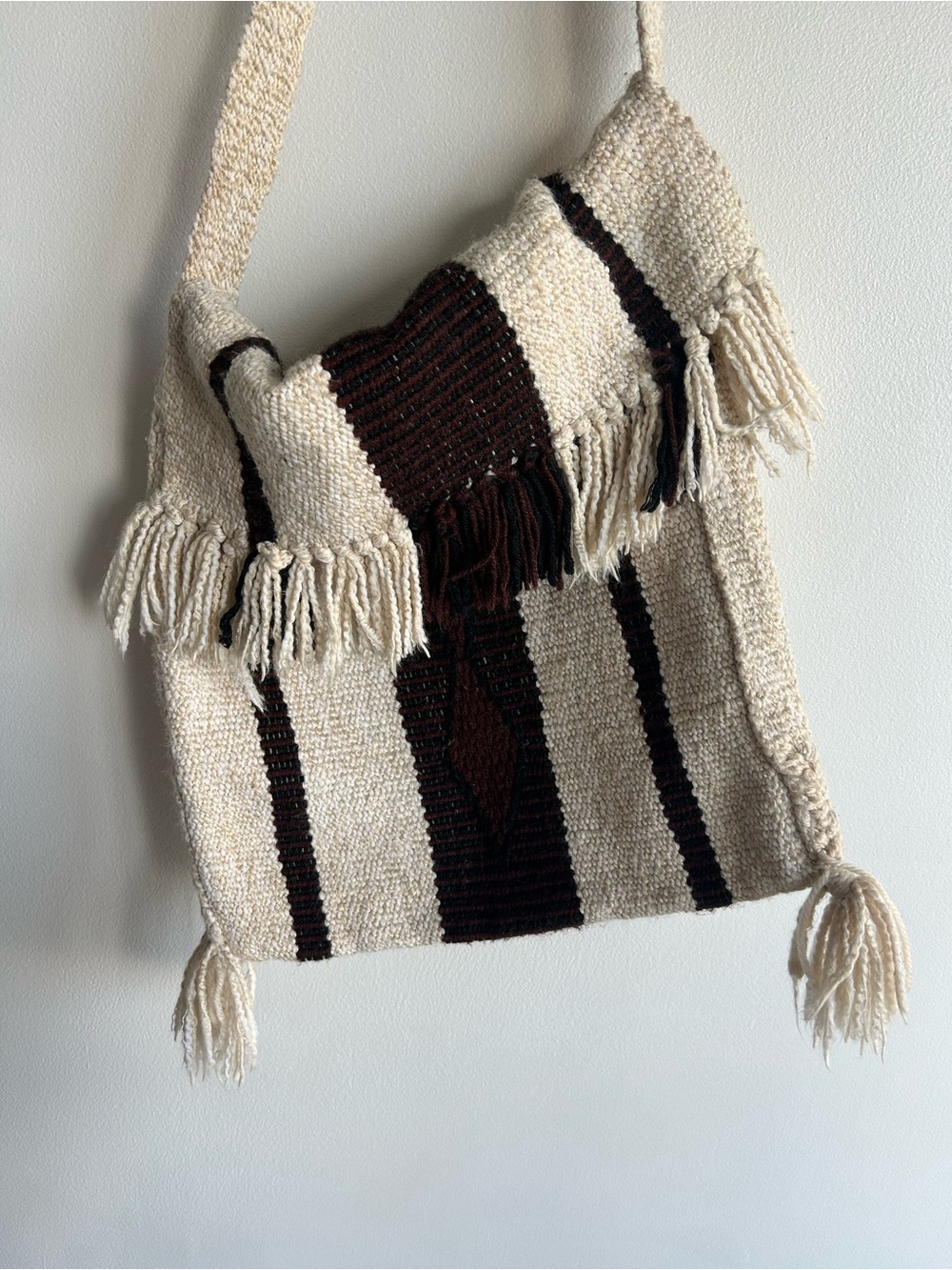 Vintage Cream and Brown Woven Fringe Crossbody Bag - Picture 2 of 4
